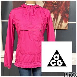 Nike ACG VTG Active Jacket Hooded 1/2‎ Zip Pullover Womens Sz Medium Lightweight